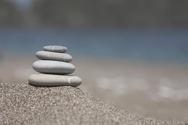 Come Creare un Giardino Zen Fai Da Te per il Tuo Spazio Esterno