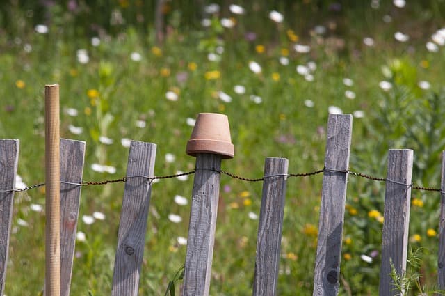 Come Creare una Recinzione Fai Da Te per il Tuo Giardino